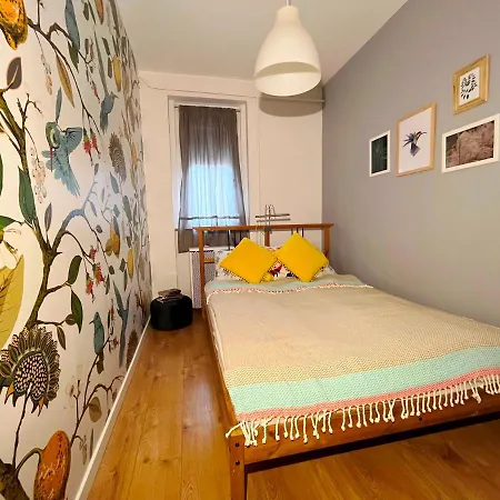 Artic Apartman-nearby Center! 아파트
