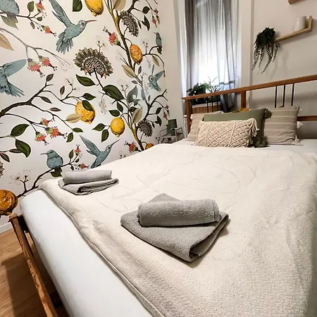 Artic Apartman-nearby Center! Appartamento Pécs